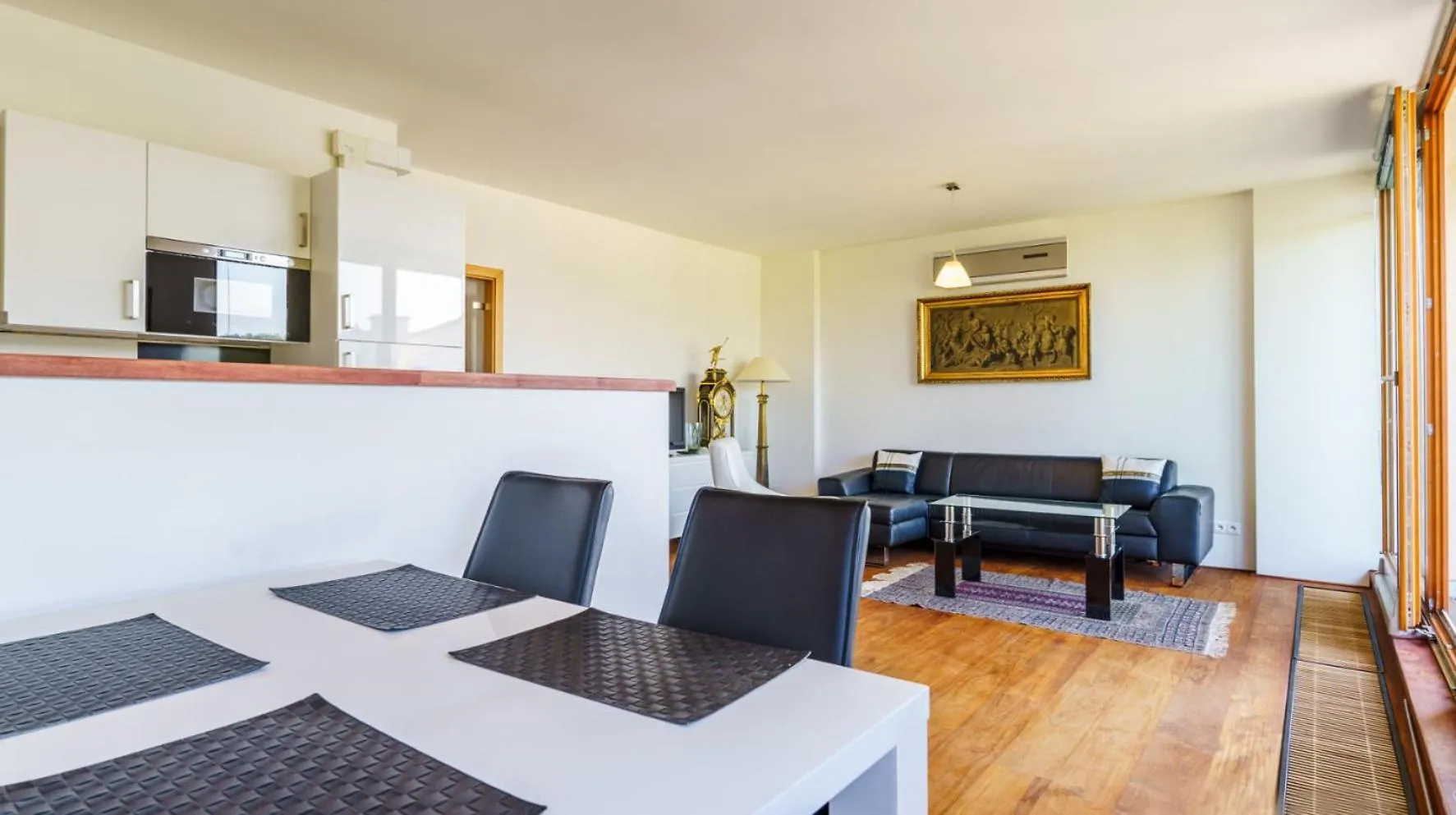 Magic View Apartman Vyhlidka 卡罗维发利 公寓